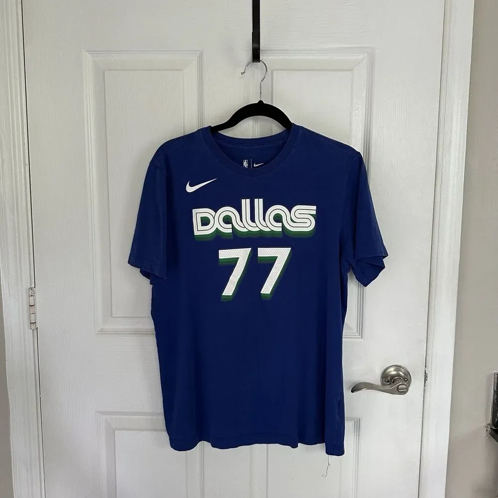 Nike NBA Dallas Mavericks Luka Doncic 22/23 City Edition Blue M Jersey T-Shirt